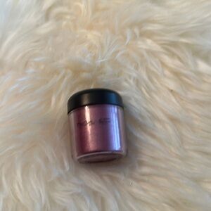 MAC Pigment “Fuchsia”